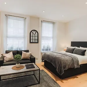 https://olympic-park-apartments.brighton-hotels-england.com